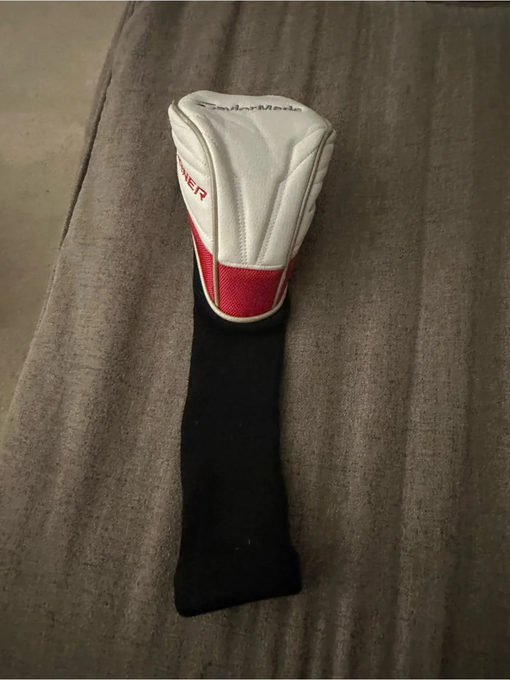 TaylorMade Aero Burner White & Red Golf Club Headcover with Black Sock